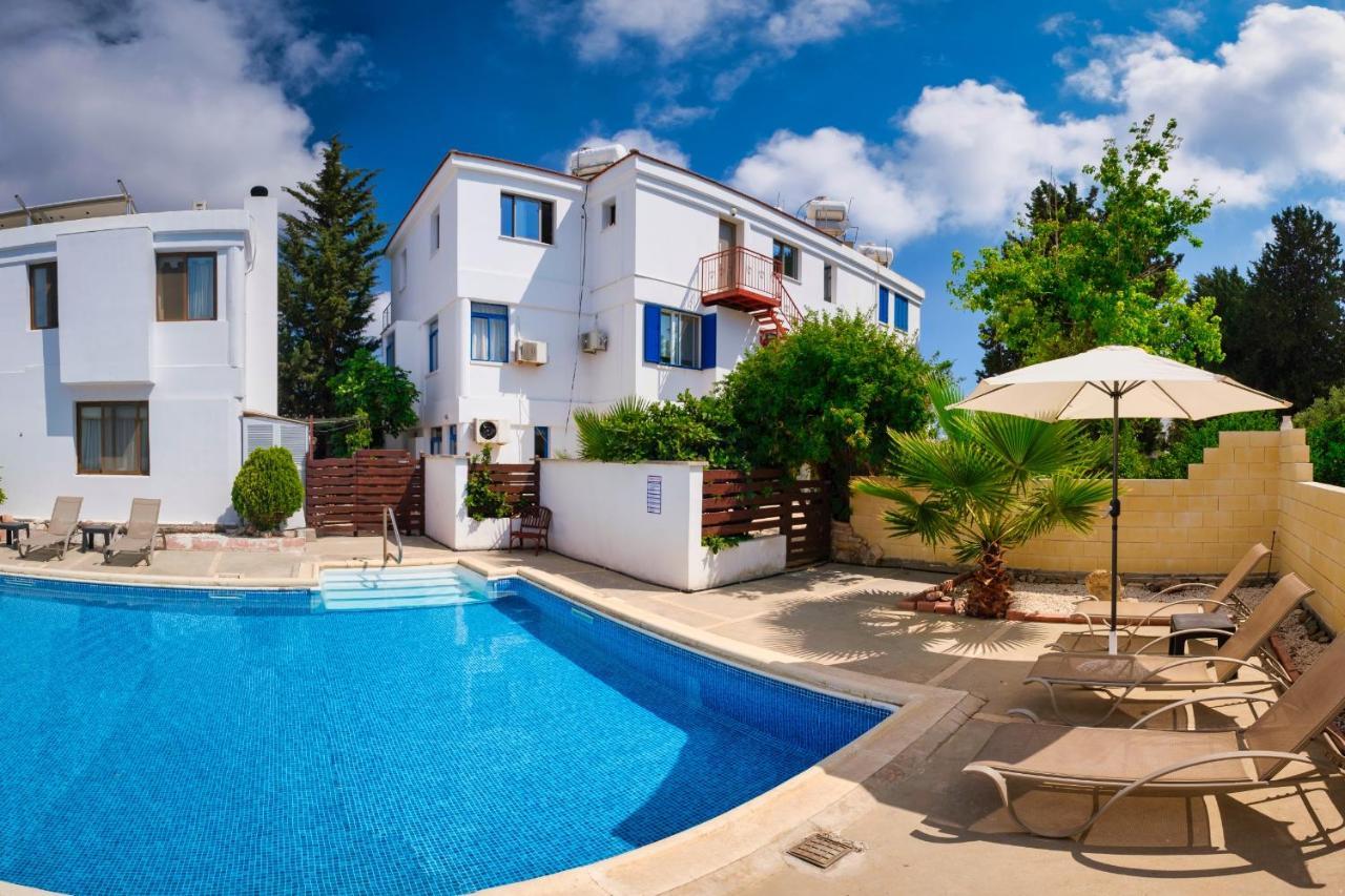 Townhouse By The Sea Pirate Harbor Apartment Paphos Exterior foto