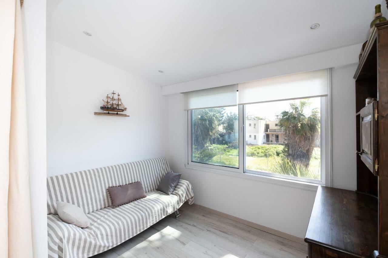 Townhouse By The Sea Pirate Harbor Apartment Paphos Exterior foto