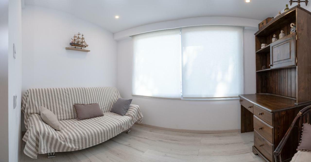 Townhouse By The Sea Pirate Harbor Apartment Paphos Exterior foto
